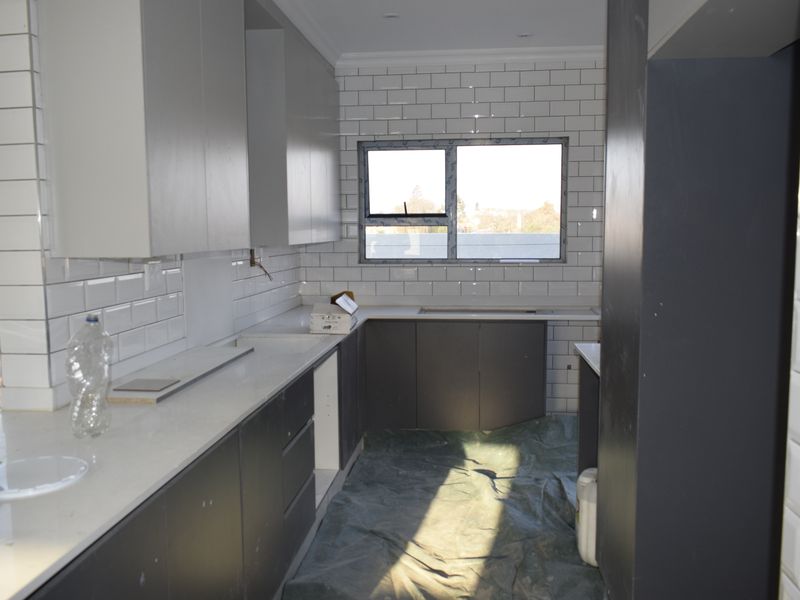 3 Bedrooms  home for sale in Helderwyk. - Photo 3