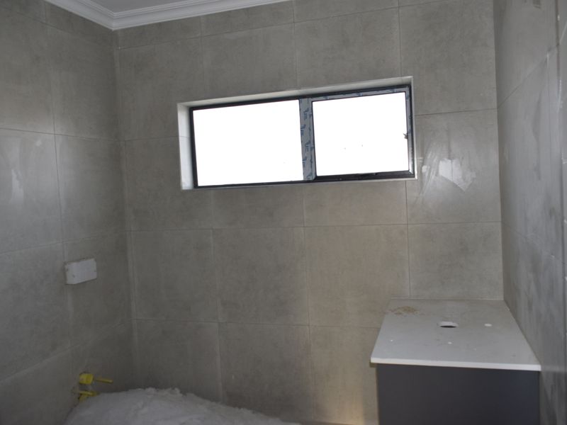 3 Bedrooms  home for sale in Helderwyk. - Photo 8