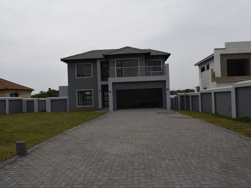 3 Bedrooms  home for sale in Helderwyk. - Photo 2