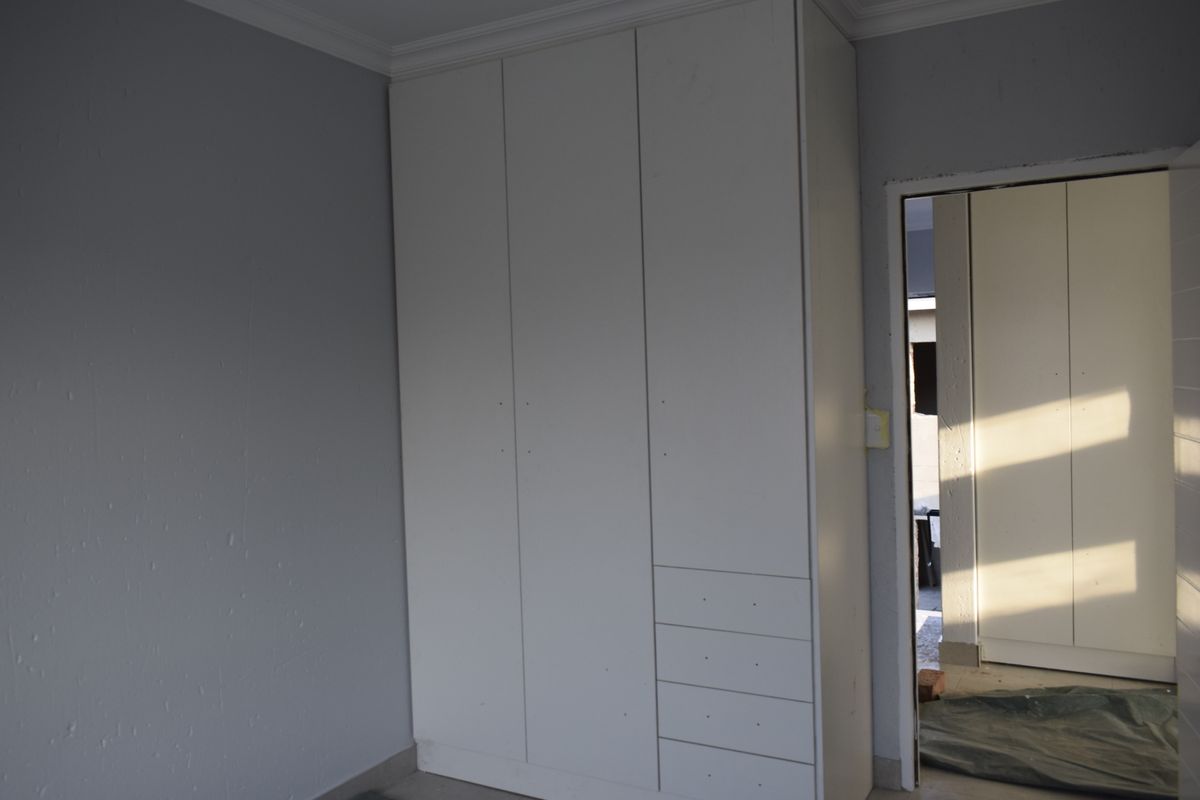 3 Bedrooms  home for sale in Helderwyk. - Photo 4