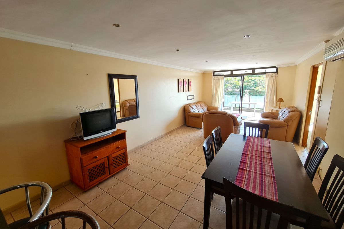 Apartment with Sea Views close to Main Beach in Jeffreys Bay Central - Photo 3