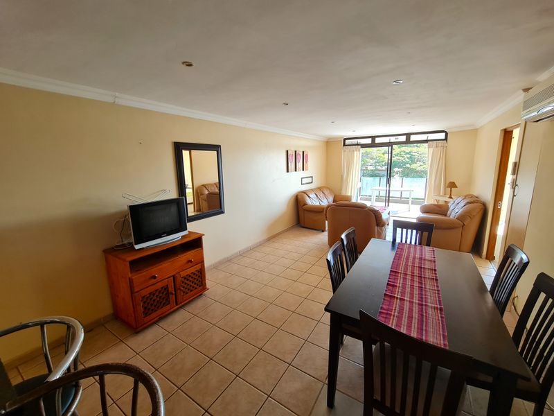 Apartment with Sea Views close to Main Beach in Jeffreys Bay Central - Photo 3