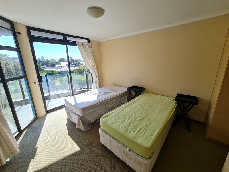 Apartment with Sea Views close to Main Beach in Jeffreys Bay Central - Photo 10