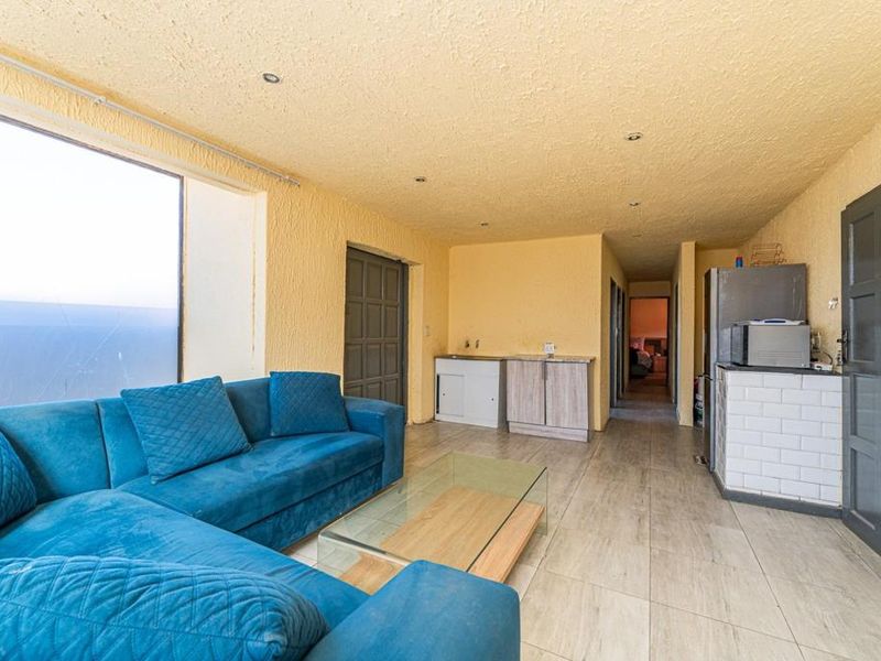 4 Bedroom Double-Storey House to Rent in Protea Glen Ext 12 - Photo 8