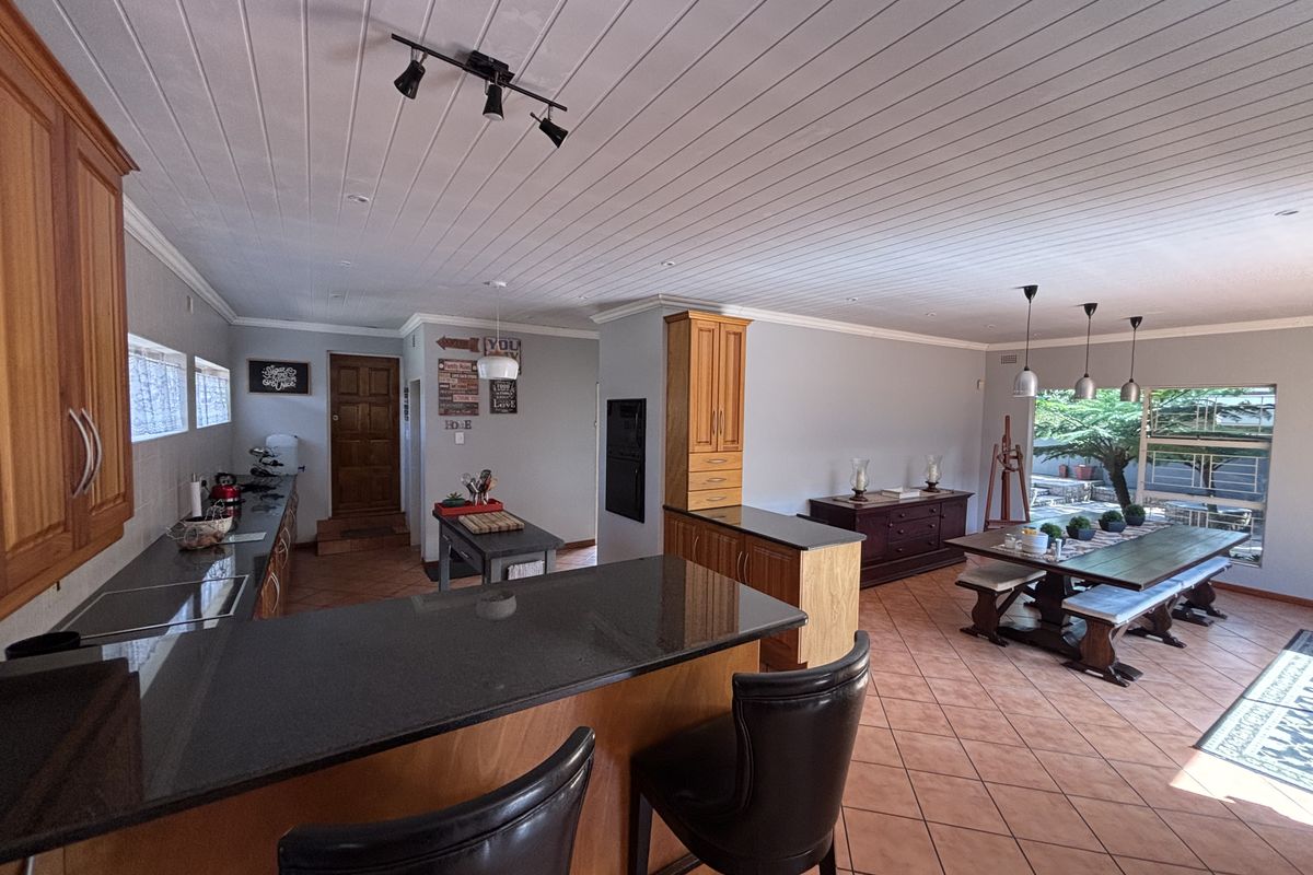 Home with Potential Land  Subdivision - Photo 5