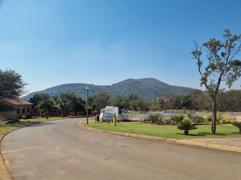 Buffelspoort Eco Estate  - Complete your dream house! - Photo 3