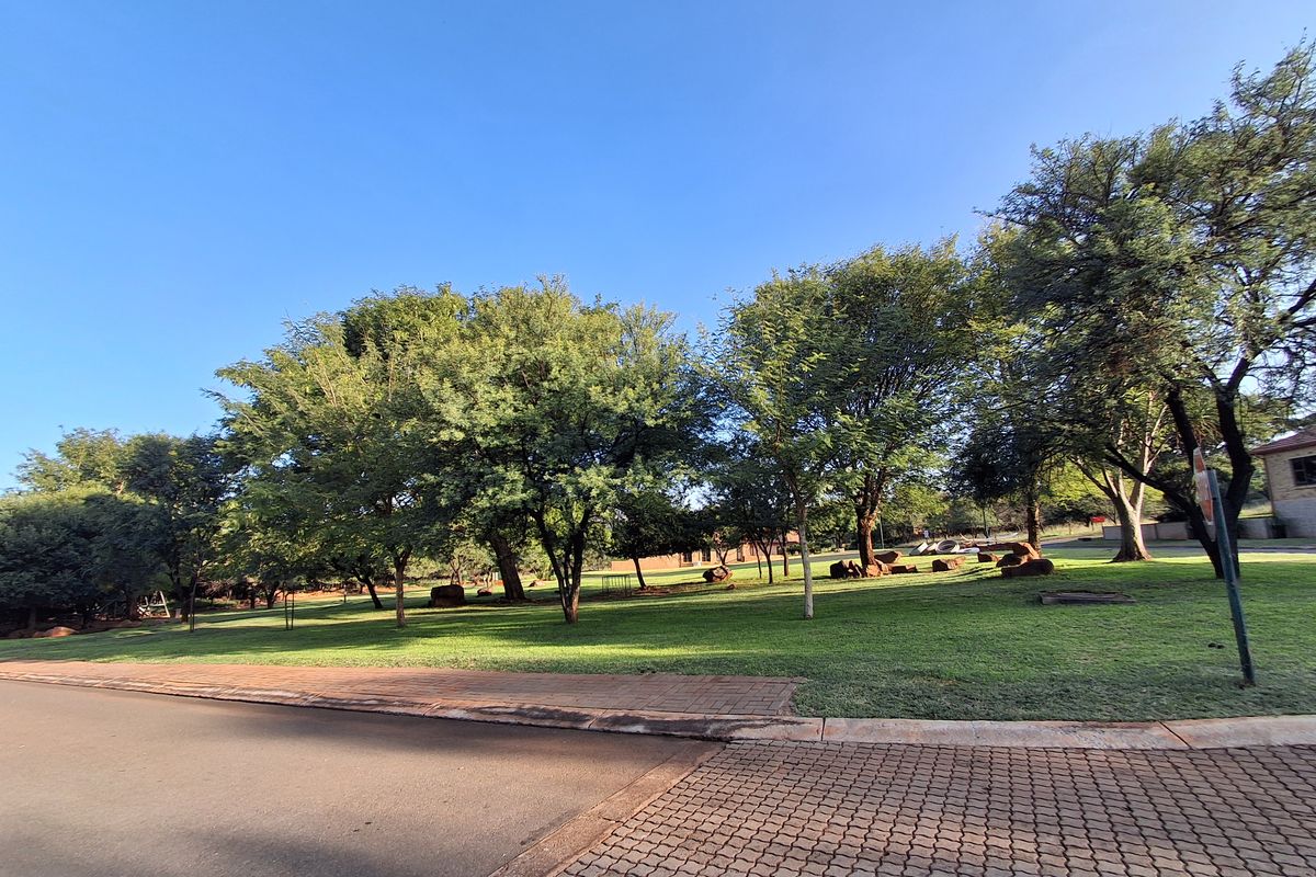 Buffelspoort Eco Estate Rustenburg  - Complete your dream house! - Photo 4