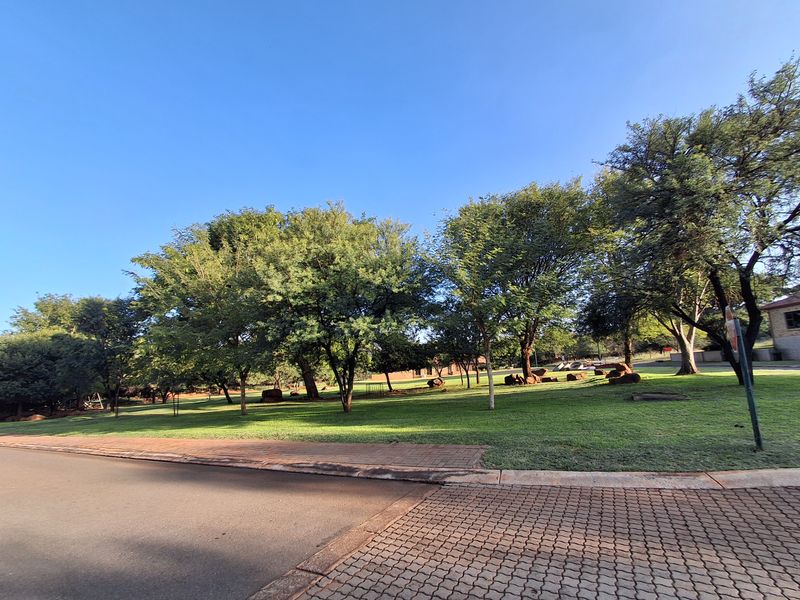 Buffelspoort Eco Estate Rustenburg  - Complete your dream house! - Photo 4