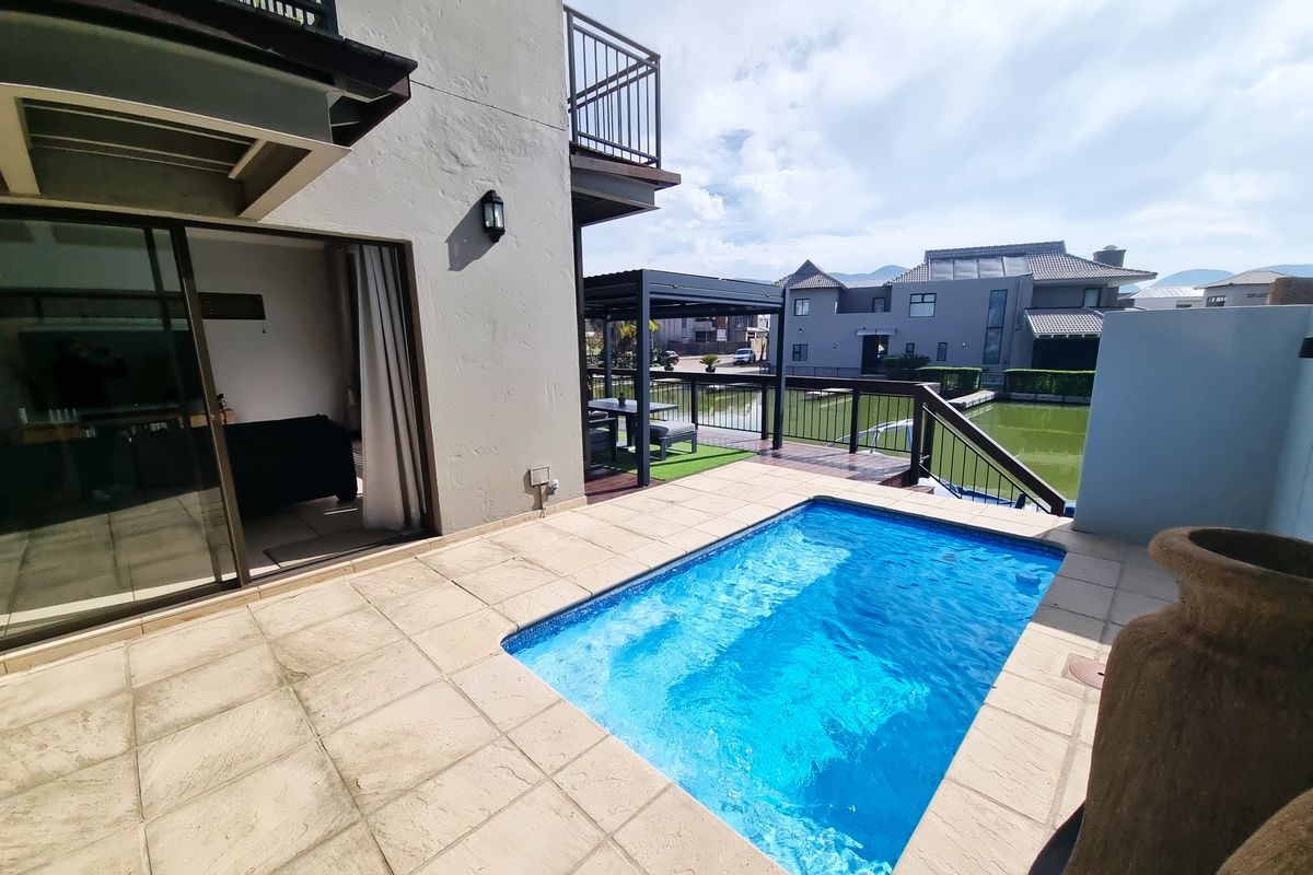 Charming 3-Bedroom Home with Breathtaking Views in The Islands, Hartbeespoort - Photo 3