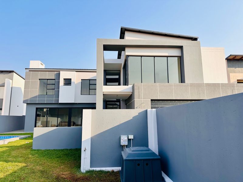 Move-in Ready in 2 weeks! - Stunning 5 Bedroom Home in Midstream Heights - Photo 2