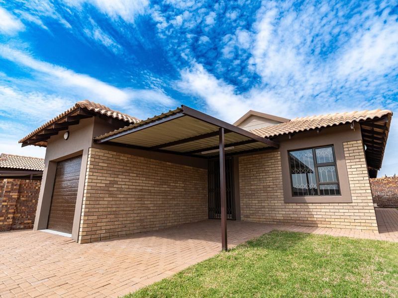 Perfect Starter Home for Modern Family Living - Photo 2