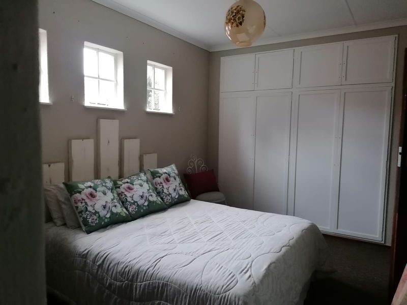 Semi-furnished 1 Bedroom cottage in Bergbron - Photo 6