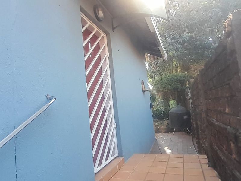 Semi-furnished 1 Bedroom cottage in Bergbron - Photo 9