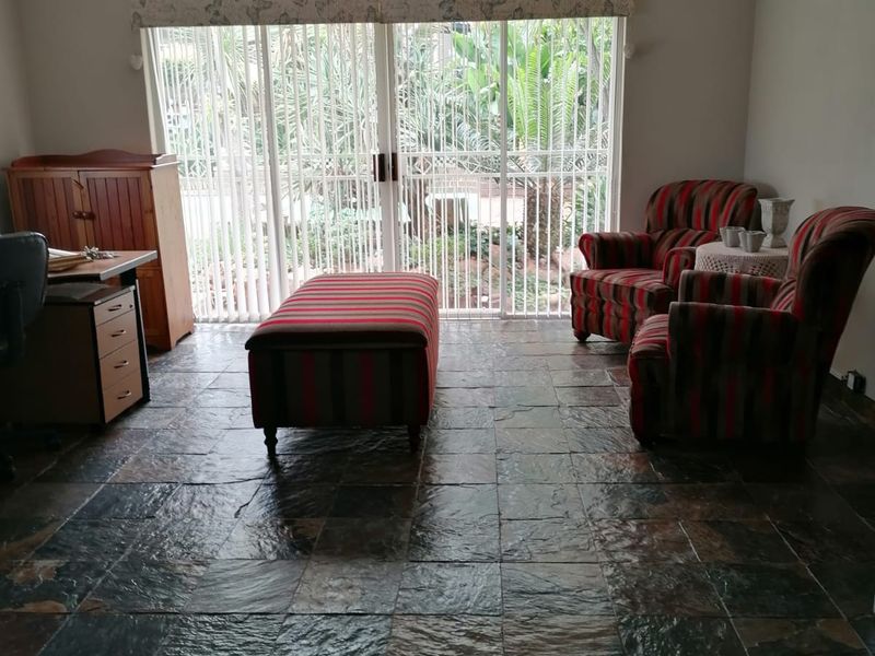 Semi-furnished 1 Bedroom cottage in Bergbron - Photo 8