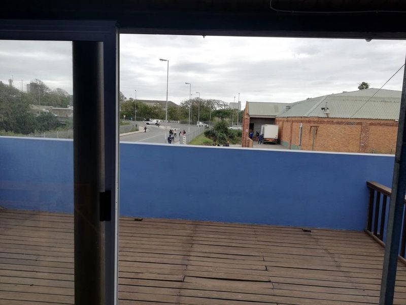 Furnished Room (no.3) To Let in Shared Accommodation – Quigney (Ladies Only) - Photo 3