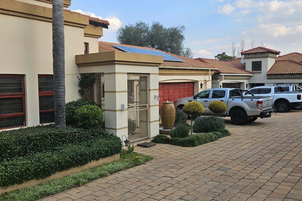 Spacious 3 Bedroom Family Home in Jordaan Park - Photo 3