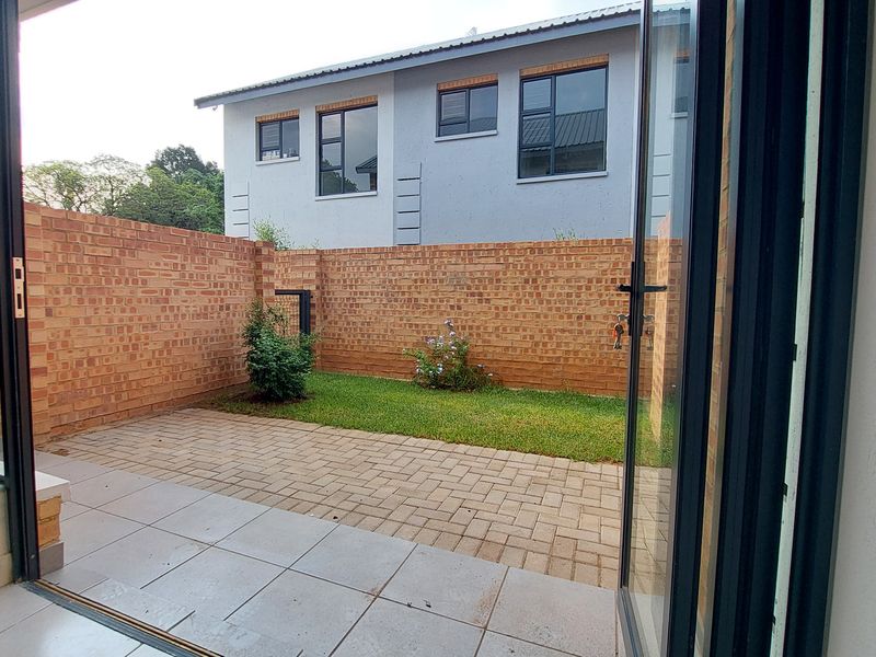 NEW DOUBLE STOREY townhouse with private garden. Buy direct from the developer and SAVE! - Photo 10