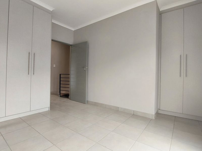 NEW DOUBLE STOREY townhouse with private garden. Buy direct from the developer and SAVE! - Photo 9