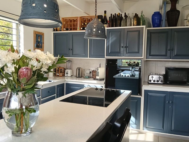 Stylish, two bedroomed, fully furnished house to let - Photo 2