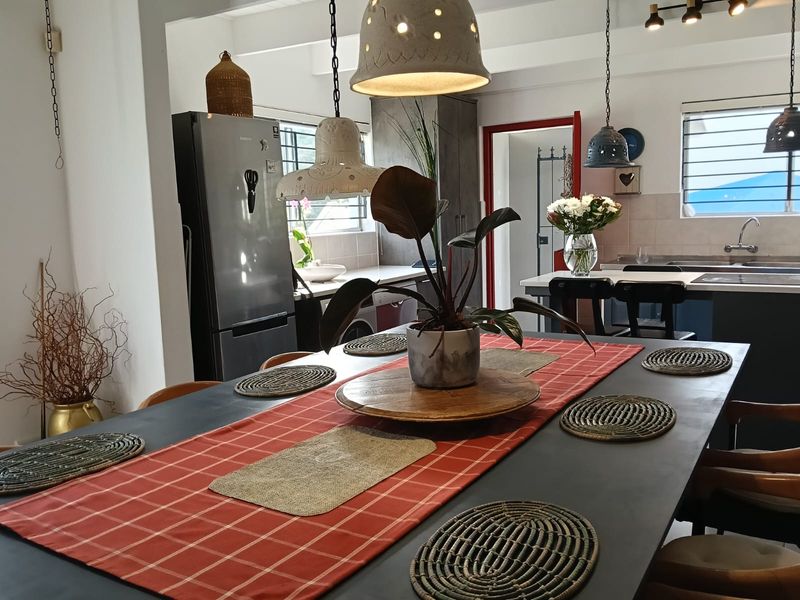 Stylish, two bedroomed, fully furnished house to let - Photo 7