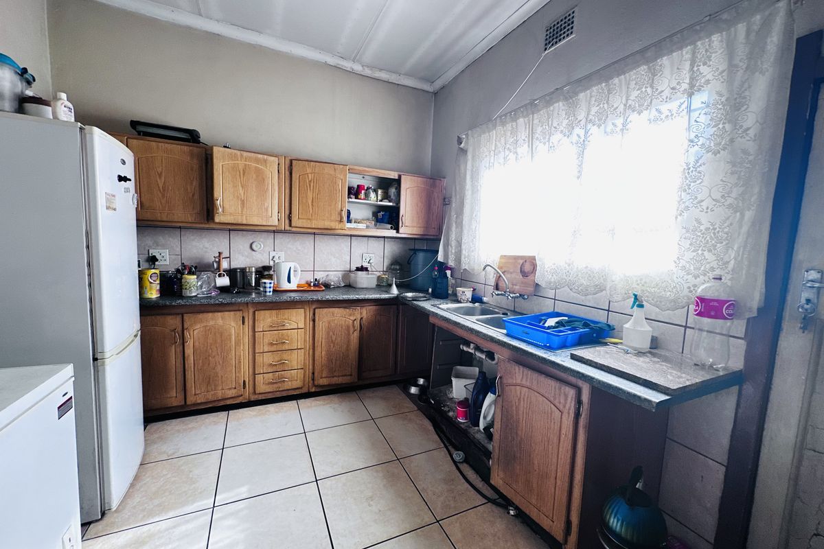 3-Bedroom Home for Sale in Brakpan Central - Photo 5