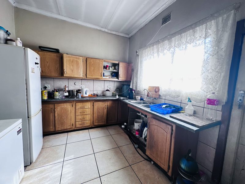 3-Bedroom Home for Sale in Brakpan Central - Photo 5