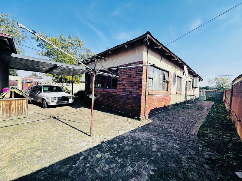 3-Bedroom Home for Sale in Brakpan Central - Photo 2