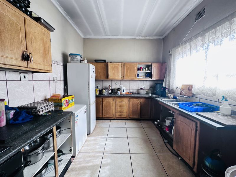 3-Bedroom Home for Sale in Brakpan Central - Photo 3