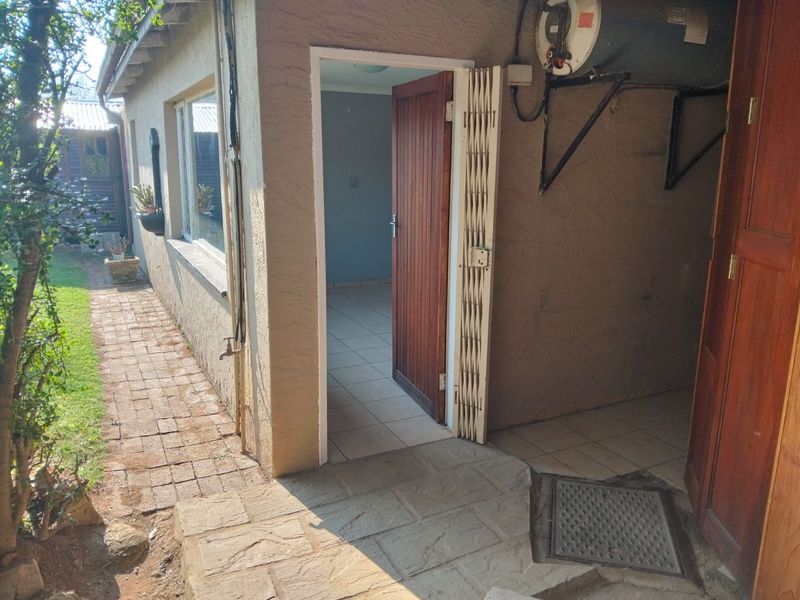 1 Bedroom Garden Cottage - Photo 3
