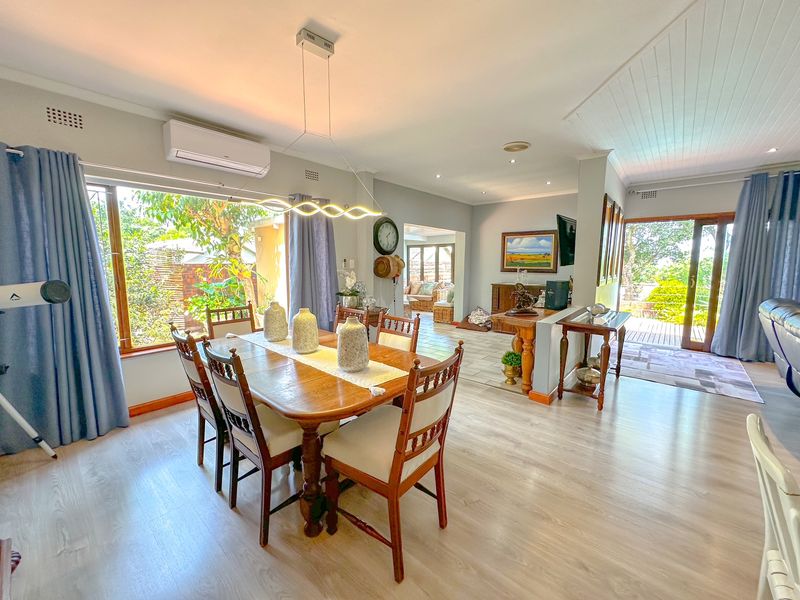 **Immaculate Property in Mtunzini with Main House & Garden Cottage** - Photo 6