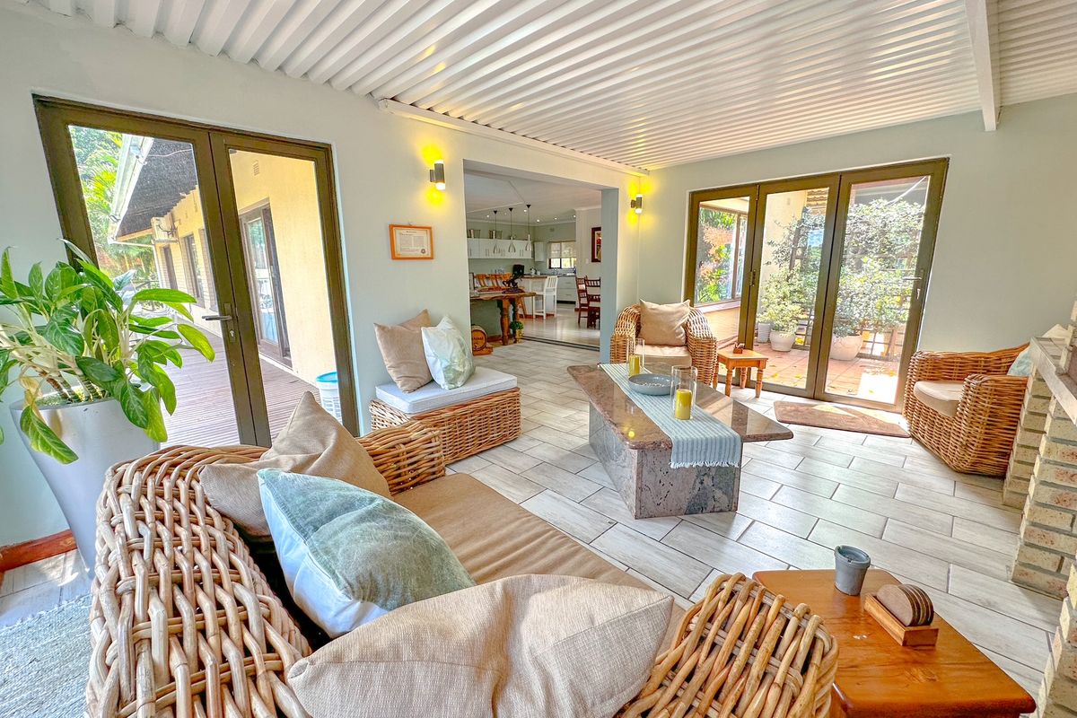 **Immaculate Property in Mtunzini with Main House & Garden Cottage** - Photo 2