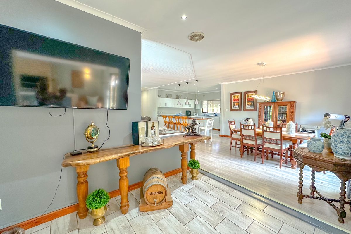 **Immaculate Property in Mtunzini with Main House & Garden Cottage** - Photo 5