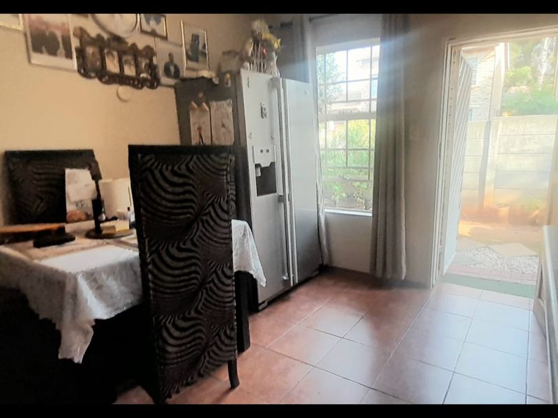 Spacious 3-Bedroom Facebrick Freestanding Duplex To Rent in Allen's Nek - Photo 7