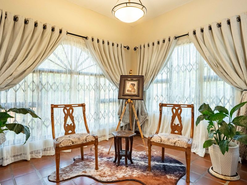 Designed for Living, Built for Entertaining – Immaculate Double Storey Home - Photo 5