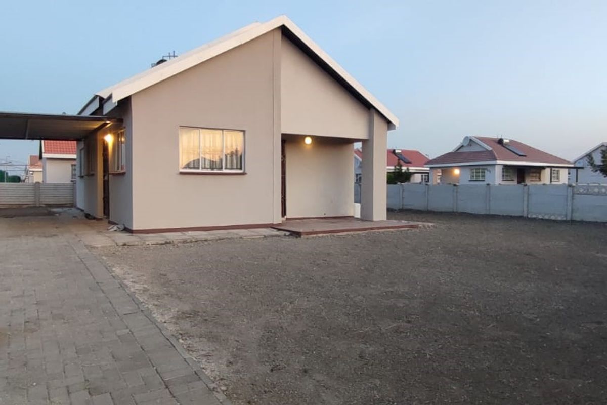 Two bedroom house situated in Platinum Village - Photo 4