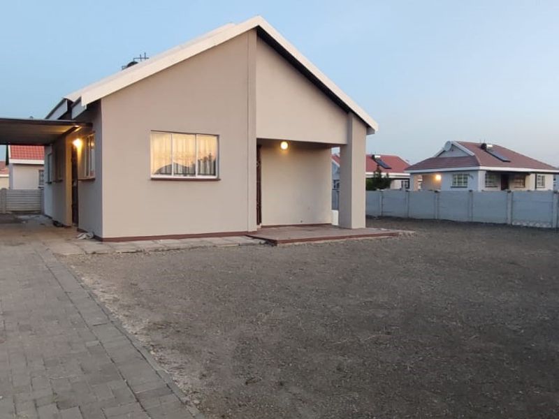 Two bedroom house situated in Platinum Village - Photo 4