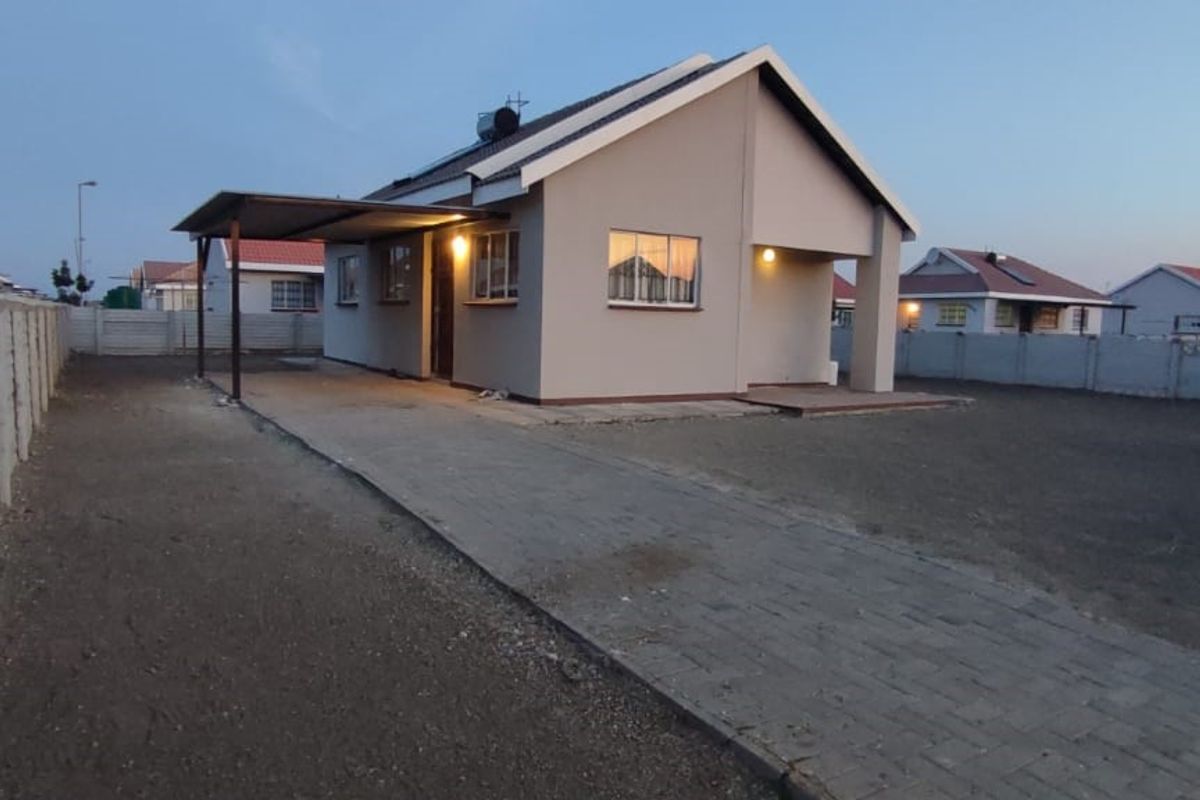 Two bedroom house situated in Platinum Village - Photo 5