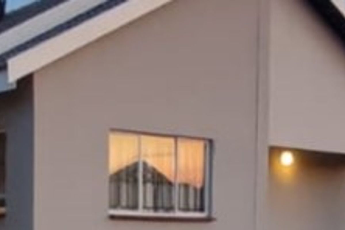 Two bedroom house situated in Platinum Village - Photo 3