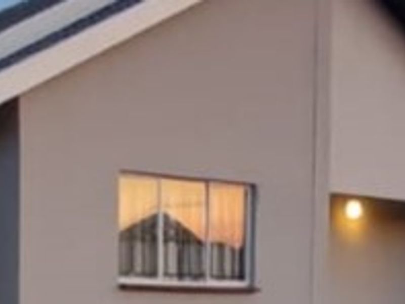 Two bedroom house situated in Platinum Village - Photo 3