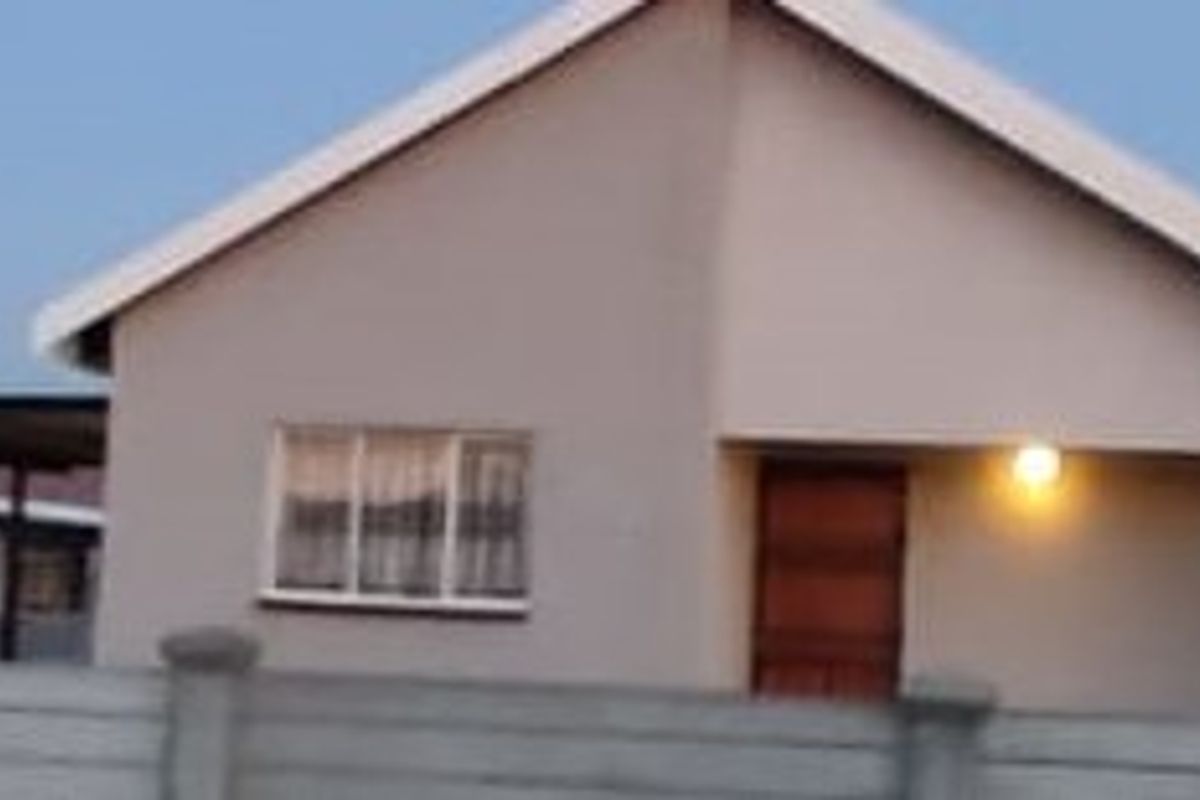 Two bedroom house situated in Platinum Village - Photo 2