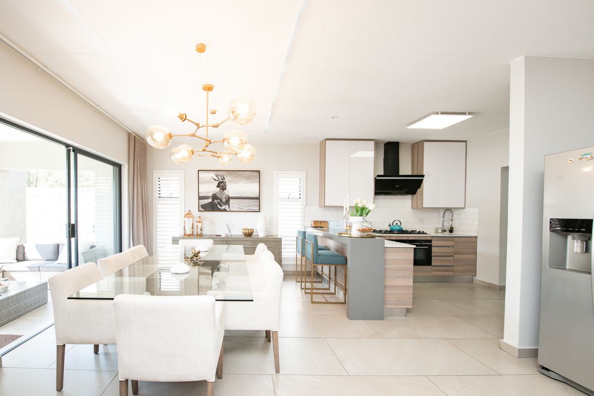 Immaculate Modern Family home just waiting for you to call it home - Photo 4