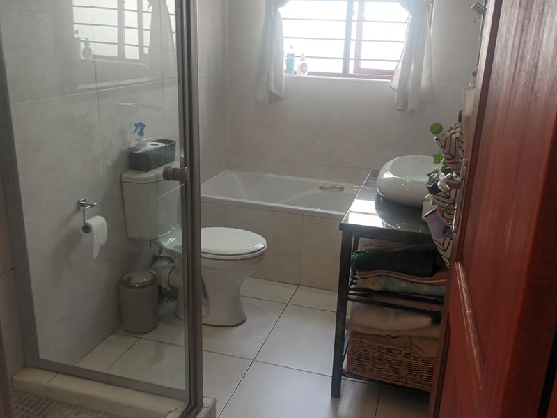 SPACIOUS 3 BEDROOM CLUSTER R14 500PM - Photo 9