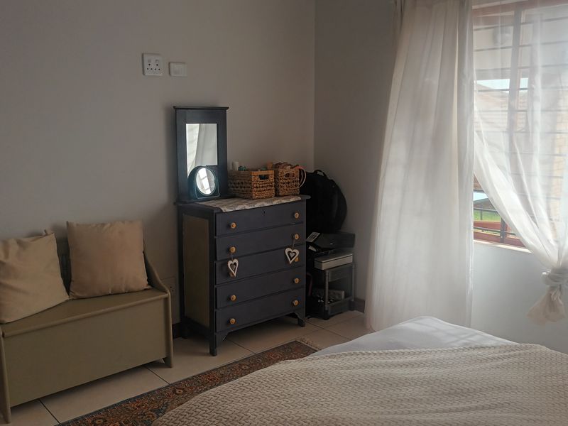 EXTREMELY NEAT AND SPACIOUS 3 BEDROOM TOWNHOUSE R14 500PM - Photo 10