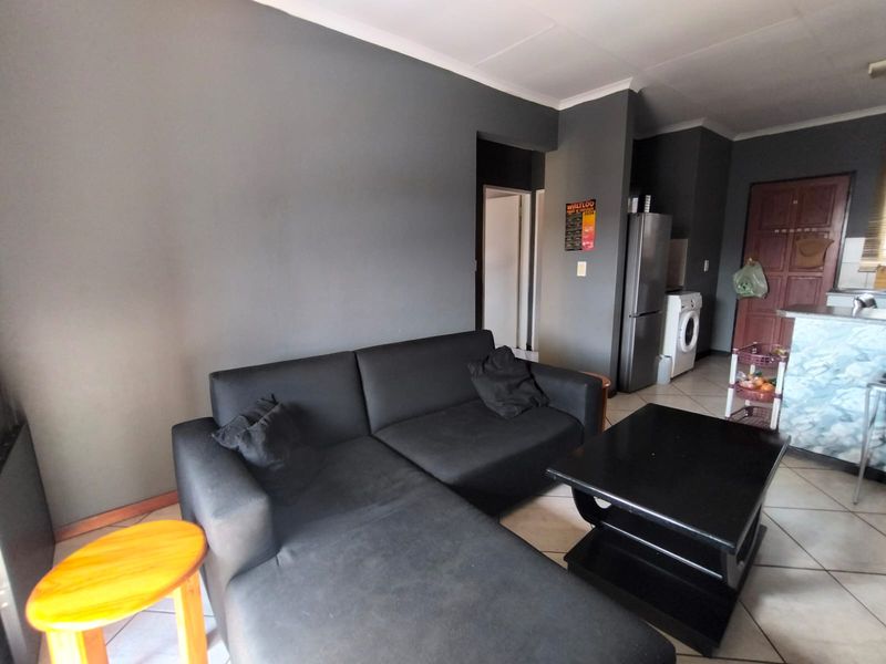 Spacious 2-Bedroom Apartment with Stunning Views - Photo 6