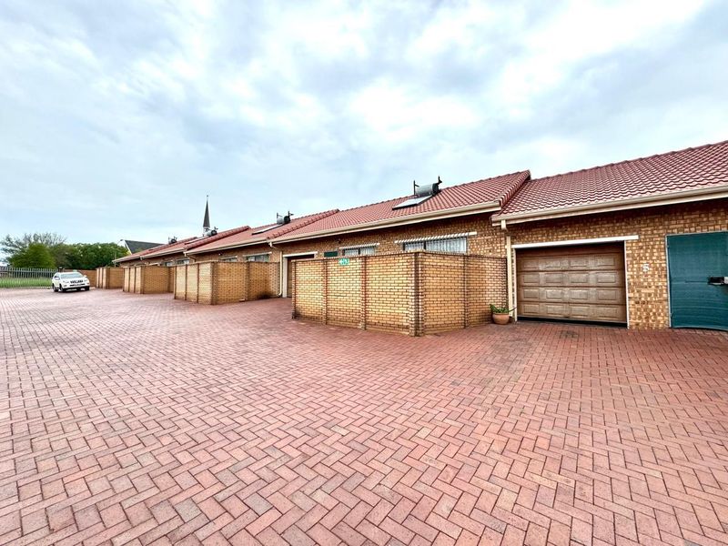 Complex for sale in Trichardt.  10 two bedroom units for sale - Photo 4