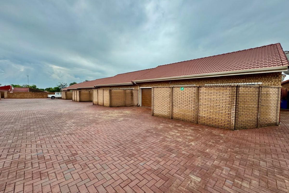 Complex for sale in Trichardt.  10 two bedroom units for sale - Photo 2