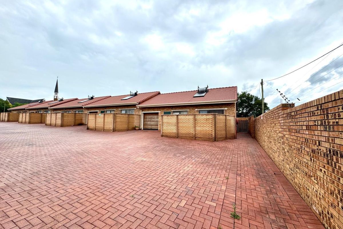 Complex for sale in Trichardt.  10 two bedroom units for sale - Photo 3
