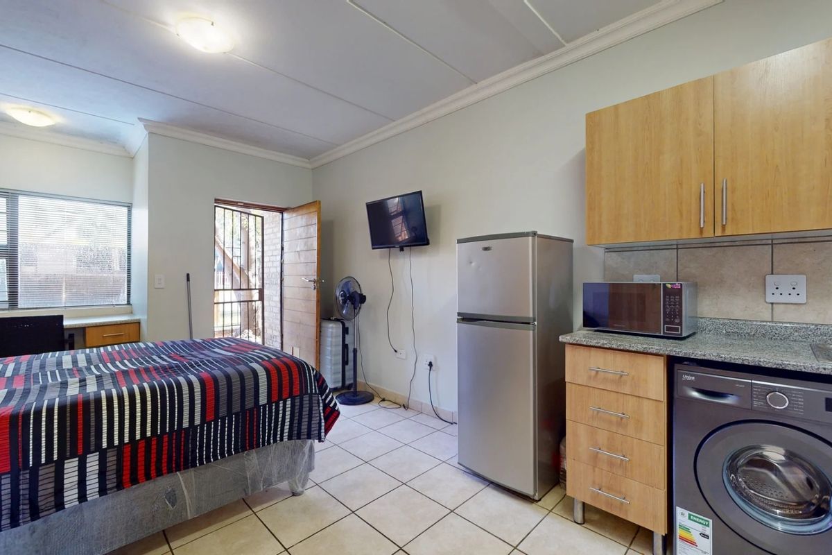 Beautiful bachelor flat for sale in Die Bult – perfect for students or investors! - Photo 4