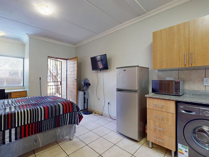 Beautiful bachelor flat for sale in Die Bult – perfect for students or investors! - Photo 4