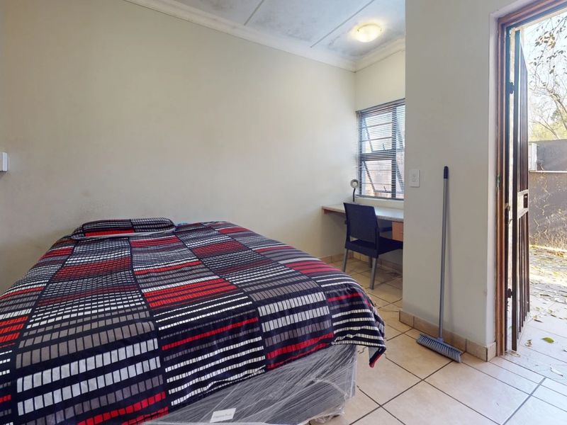 Beautiful bachelor flat for sale in Die Bult – perfect for students or investors! - Photo 3